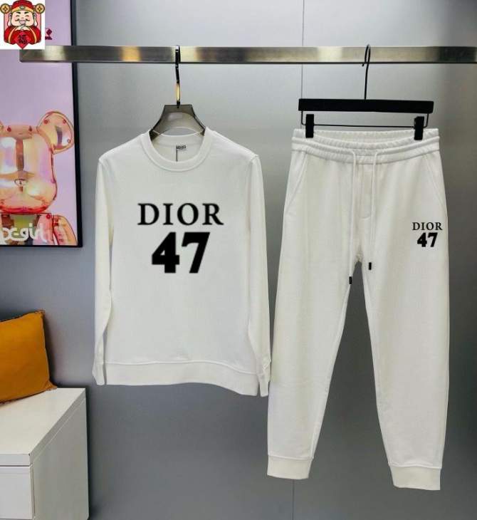 Picture of Dior Sweater Suits _SKUDiorM-5XLkdtr11638842